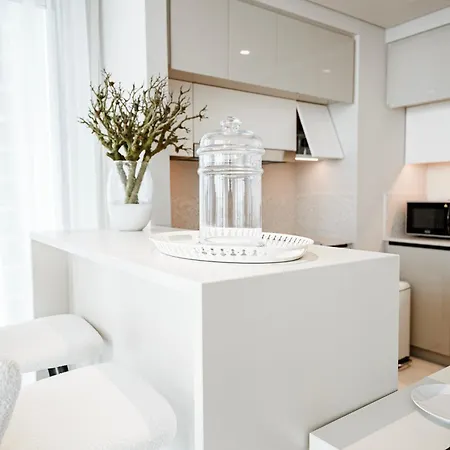 Upscale Family Friendly 4 Bedroom On Private Beach With Amazing Views دبي المظهر الخارجي الصورة