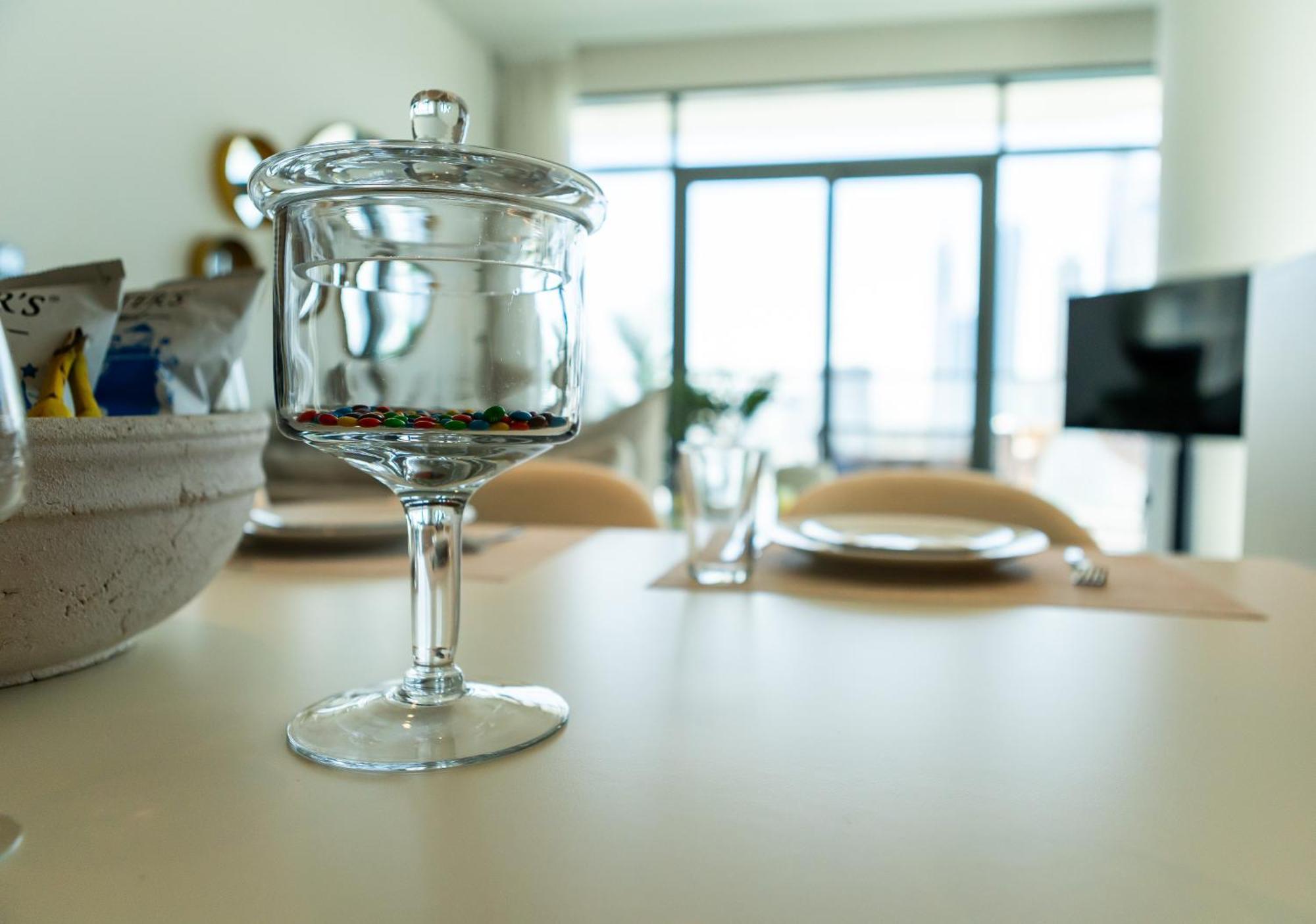 Upscale Family Friendly 4 Bedroom On Private With Amazing Views Apartment Dubai