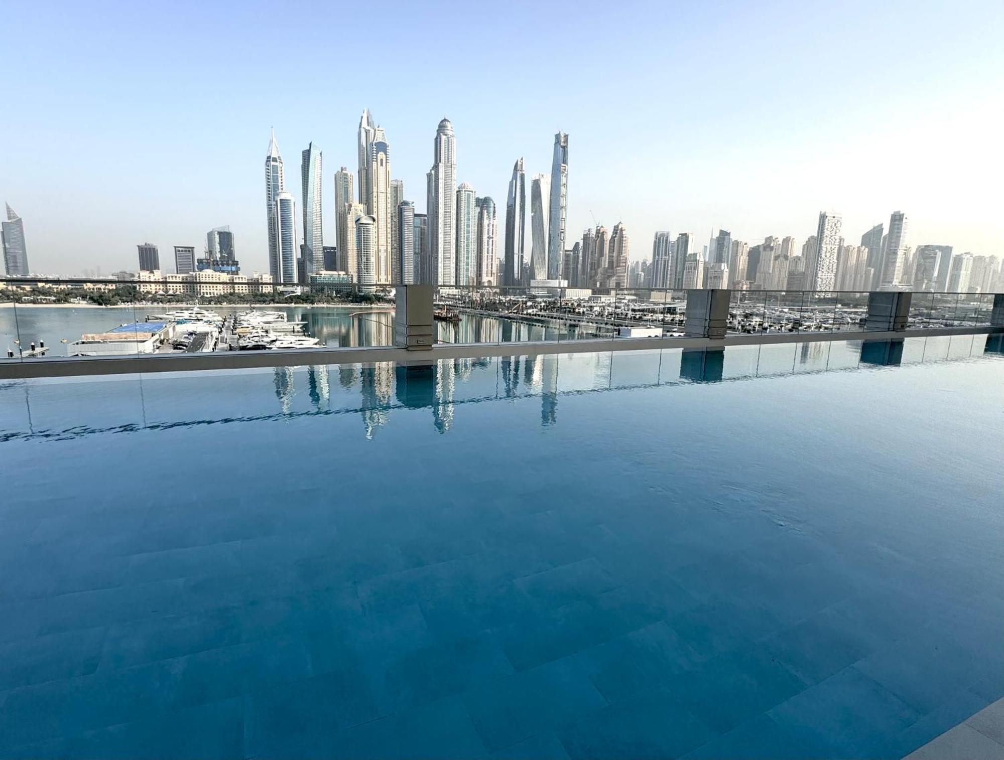 Apartment Upscale Family Friendly 4 Bedroom On Private With Amazing Views