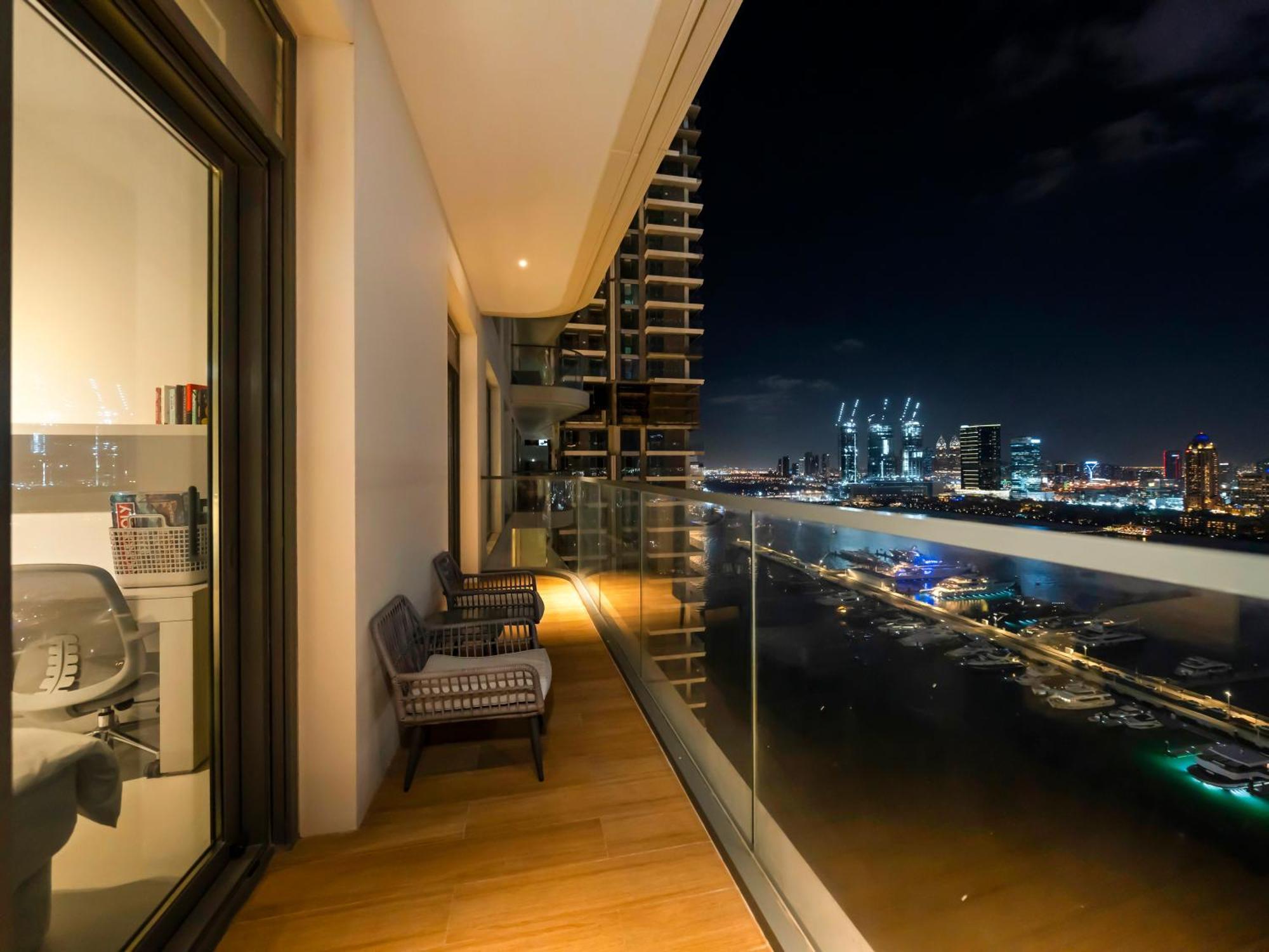 Apartment Upscale Family Friendly 4 Bedroom On Private With Amazing Views