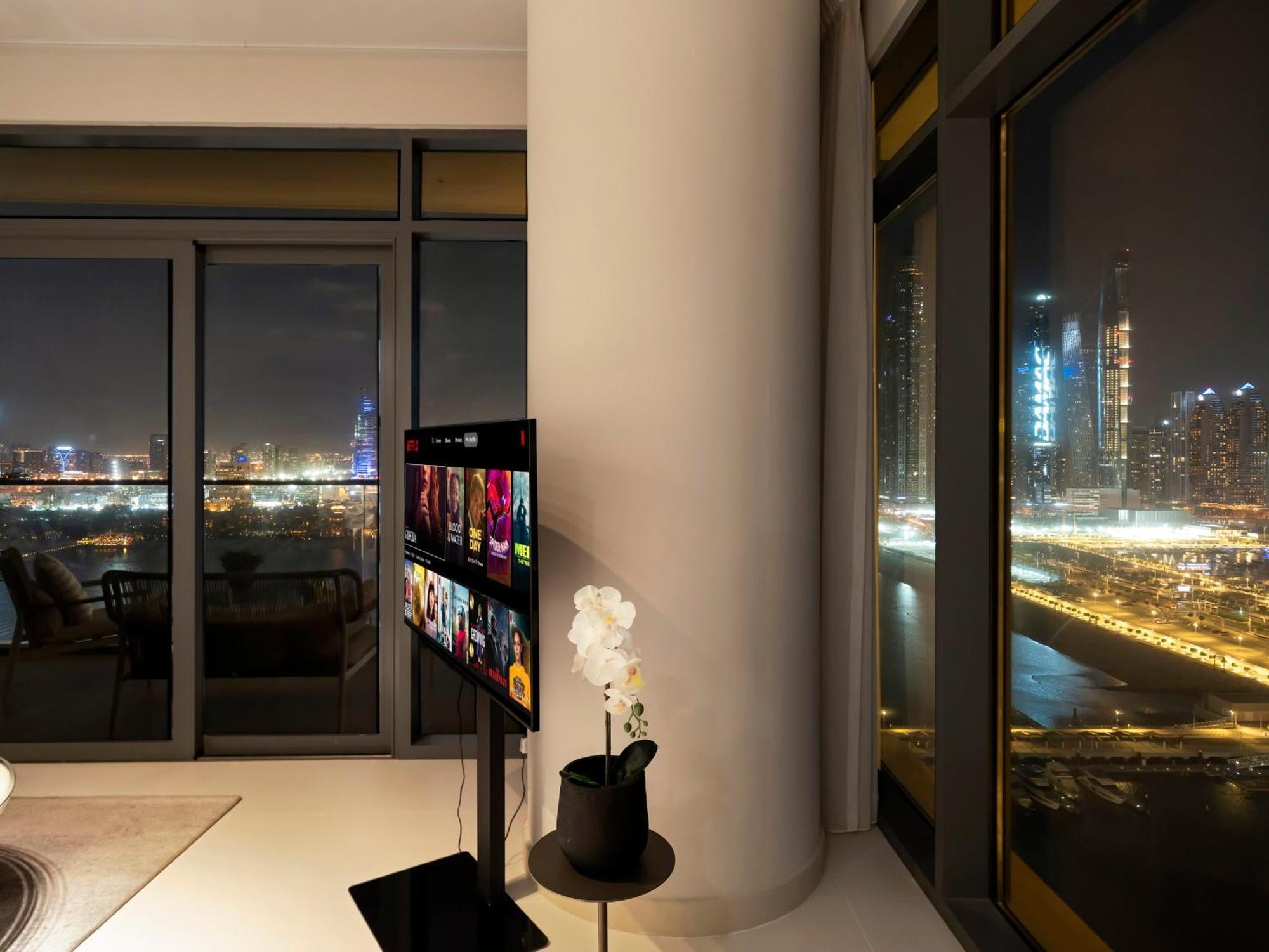 Apartment Upscale Family Friendly 4 Bedroom On Private With Amazing Views *