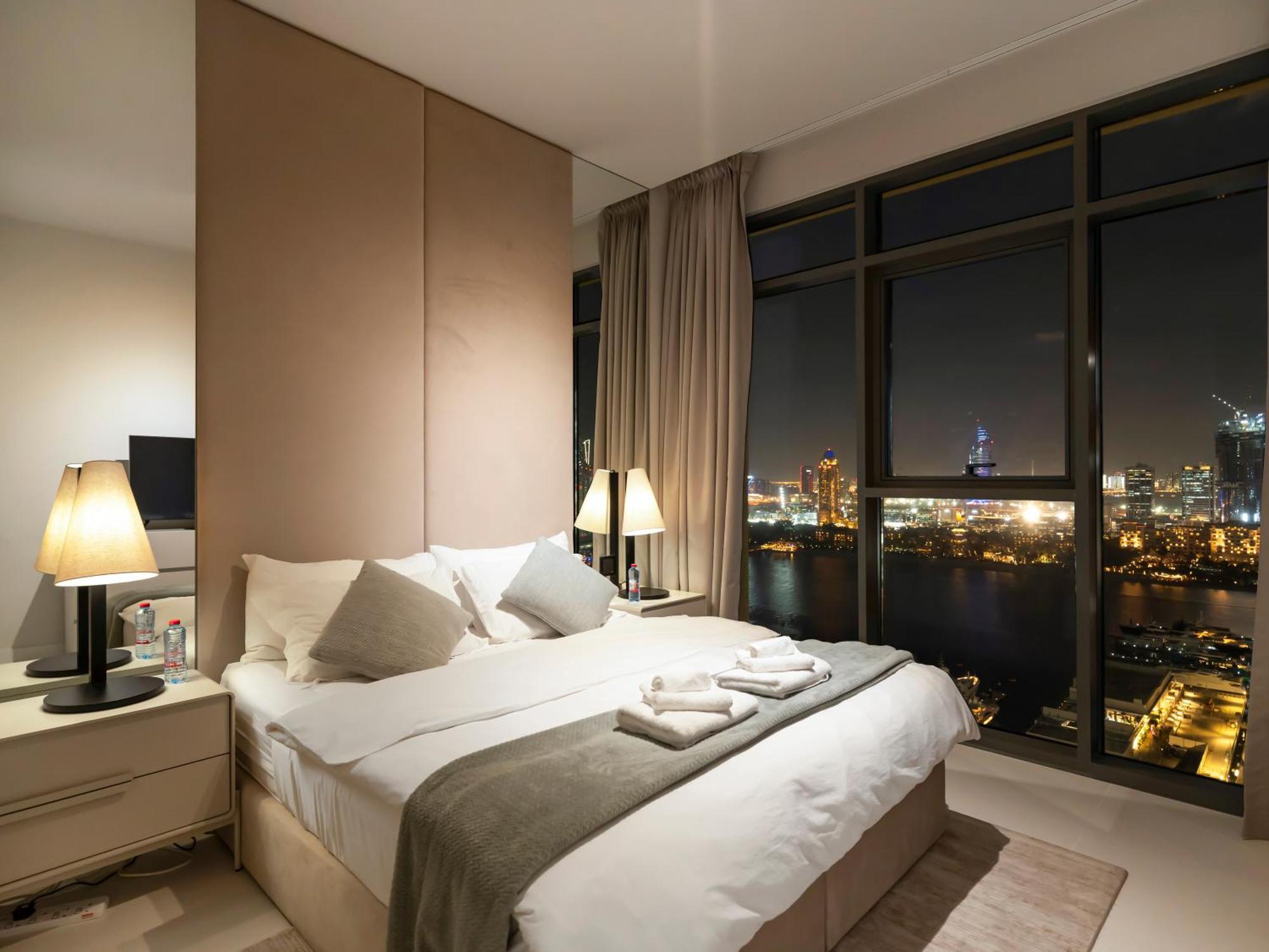 Upscale Family Friendly 4 Bedroom On Private With Amazing Views * Dubai