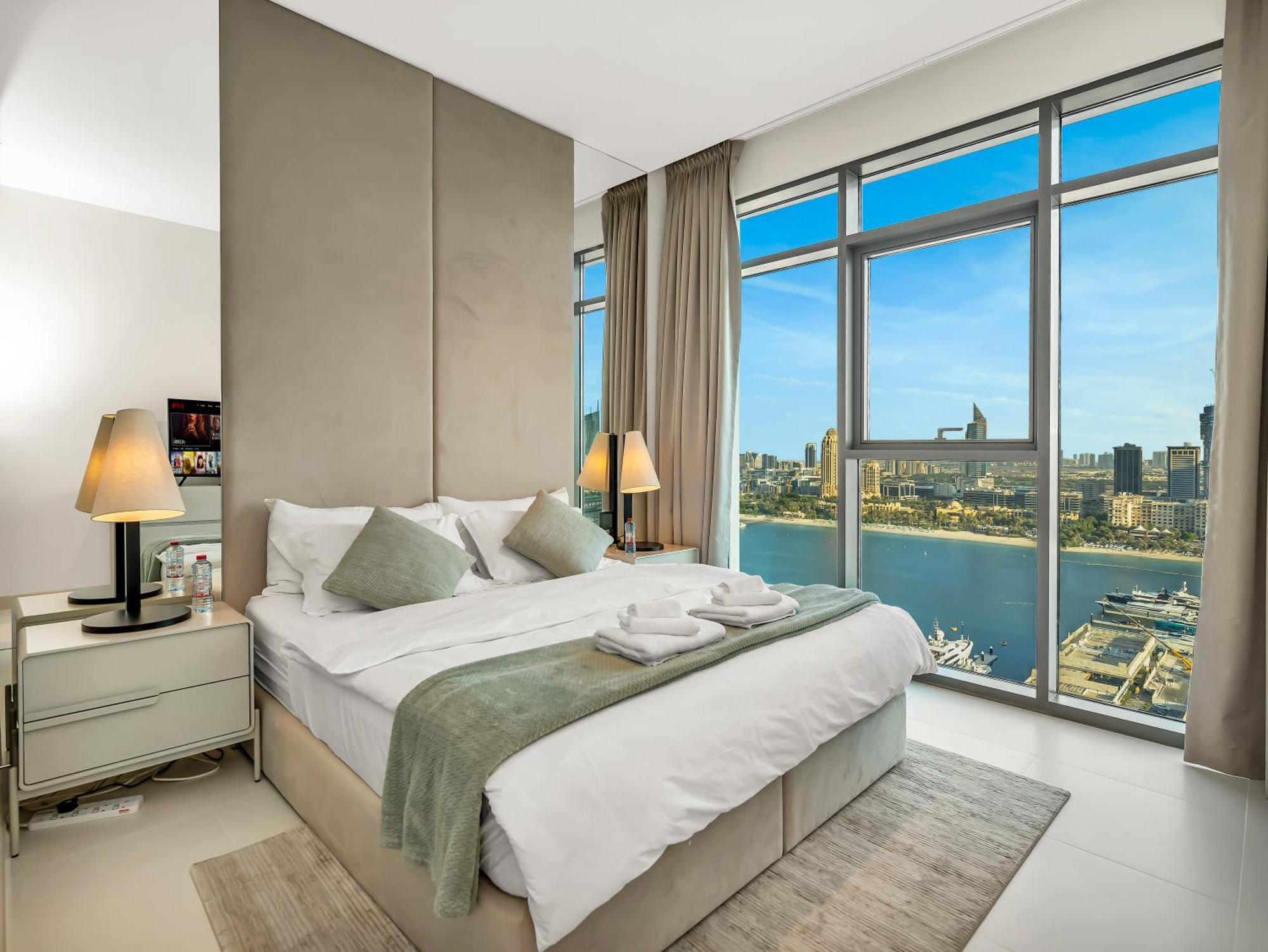 Upscale Family Friendly 4 Bedroom On Private With Amazing Views Apartment *