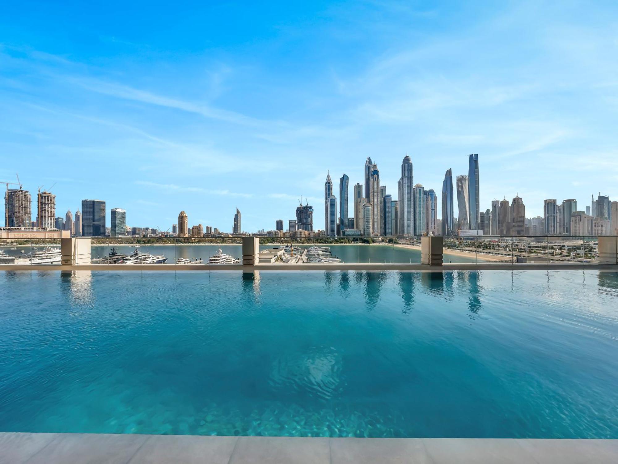 Upscale Family Friendly 4 Bedroom On Private With Amazing Views *