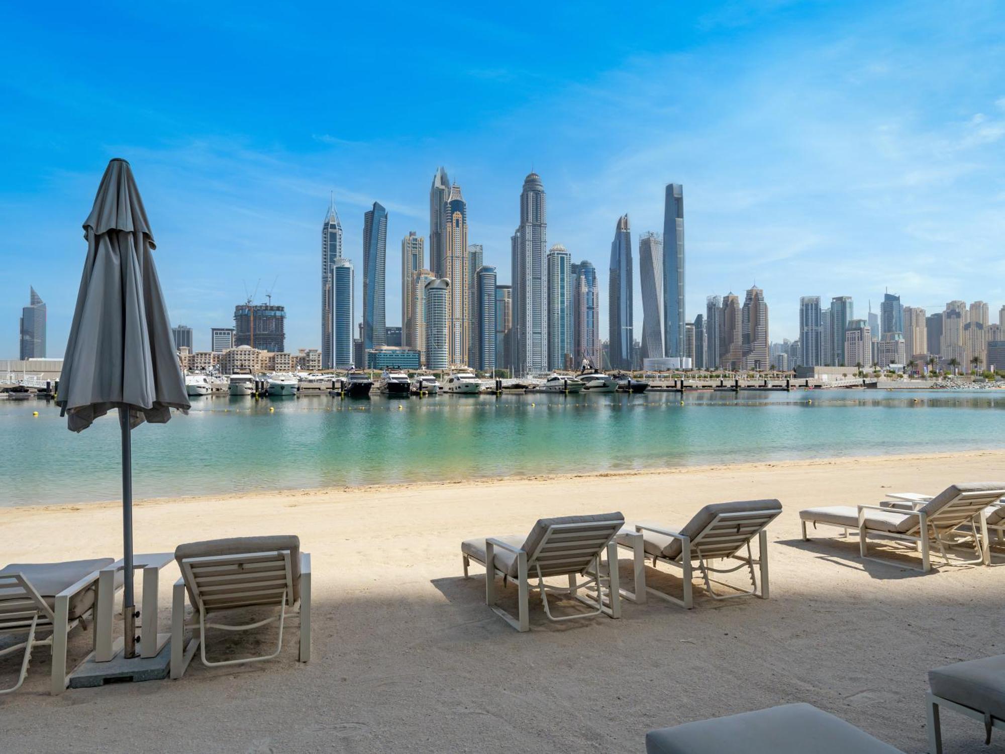 Upscale Family Friendly 4 Bedroom On Private With Amazing Views Dubai