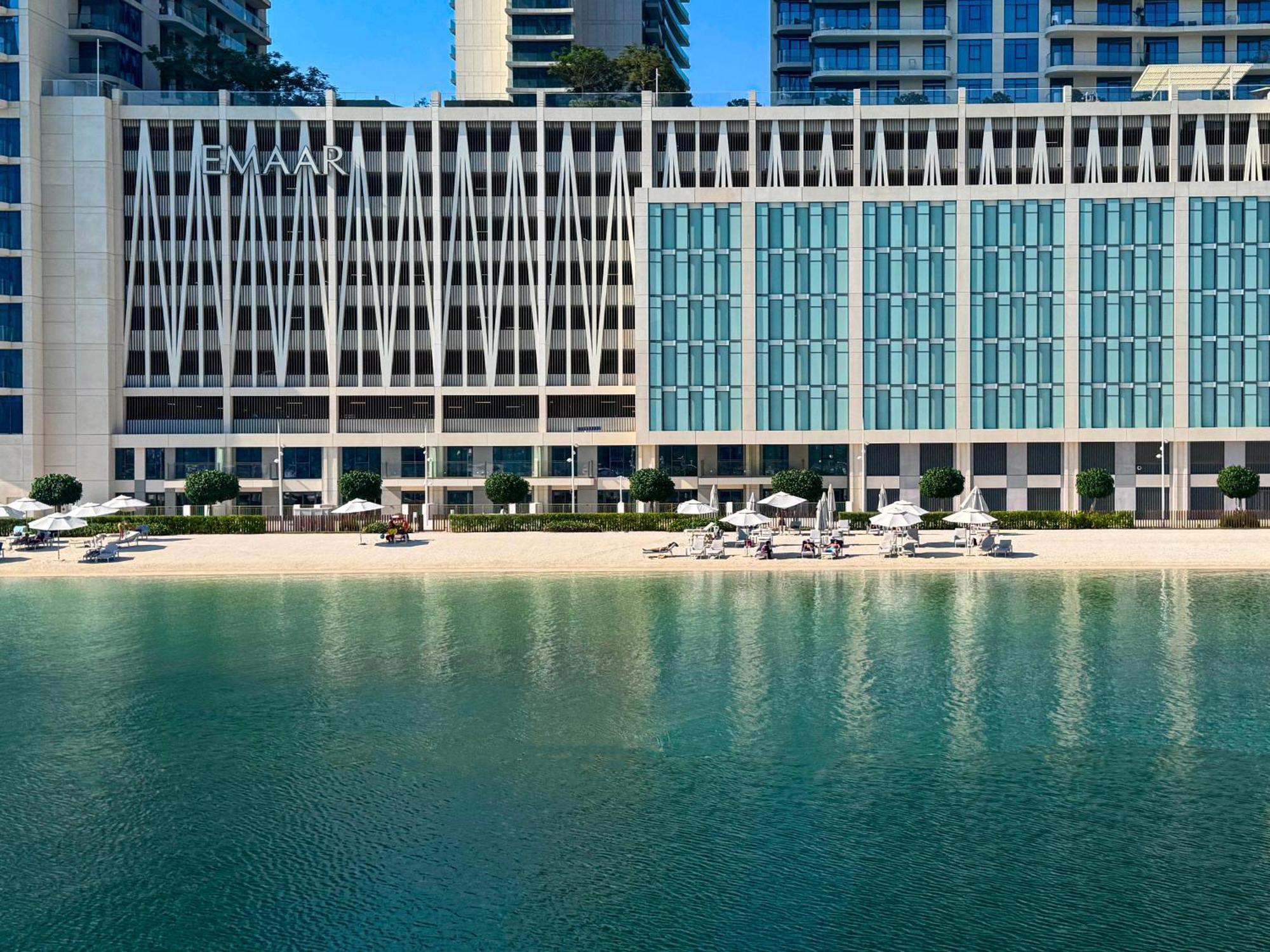 Upscale Family Friendly 4 Bedroom On Private With Amazing Views Apartment Dubai